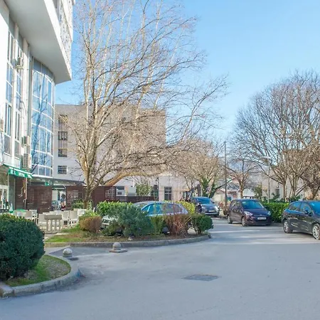 President Daire Mostar